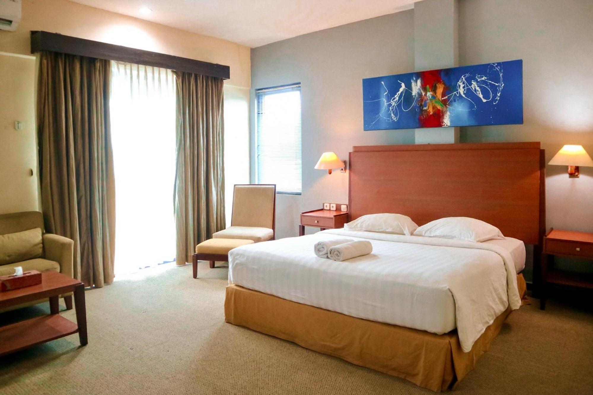 Hotel Mariat Sorong Ngoại thất bức ảnh