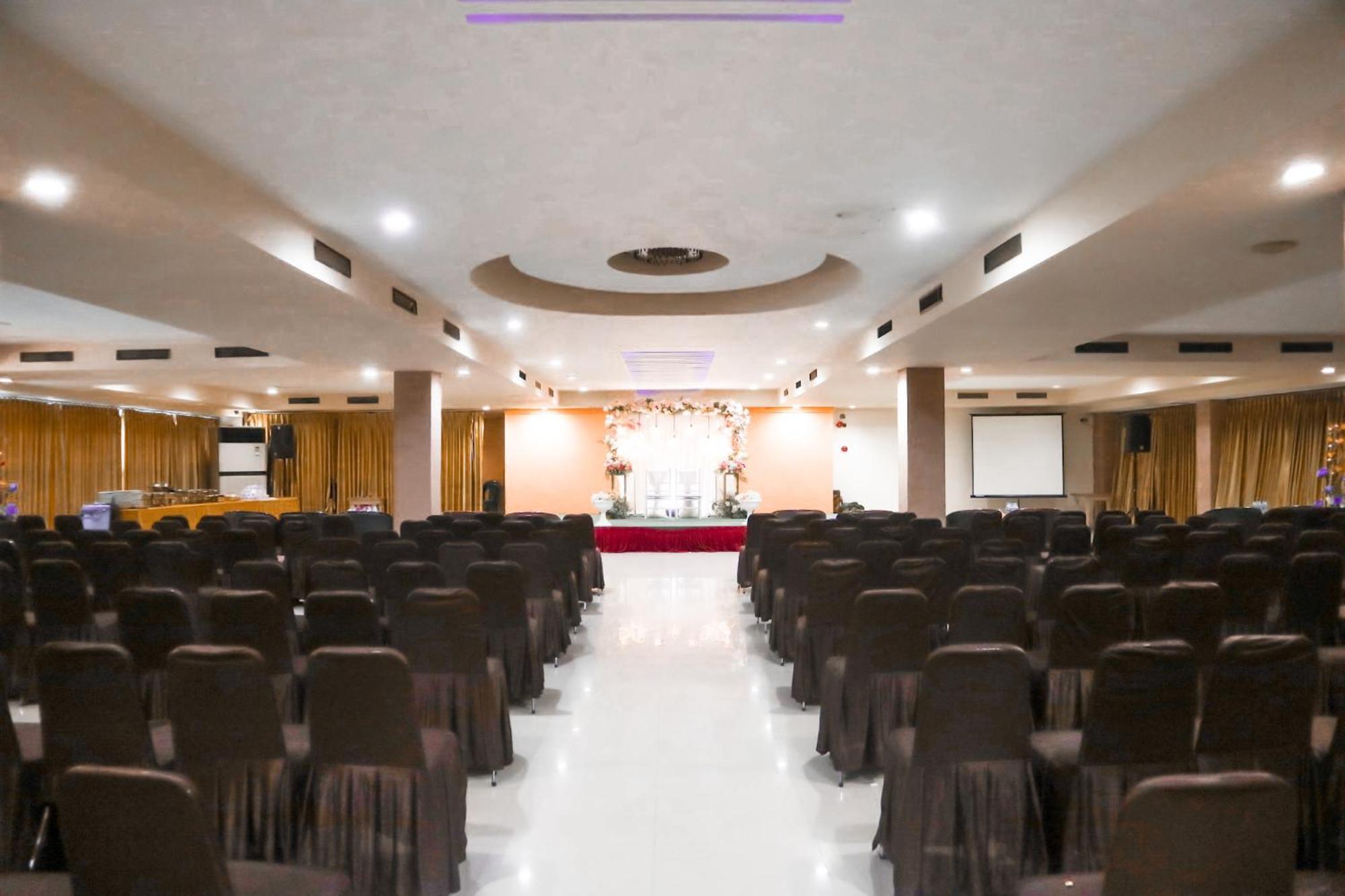 Hotel Mariat Sorong Ngoại thất bức ảnh