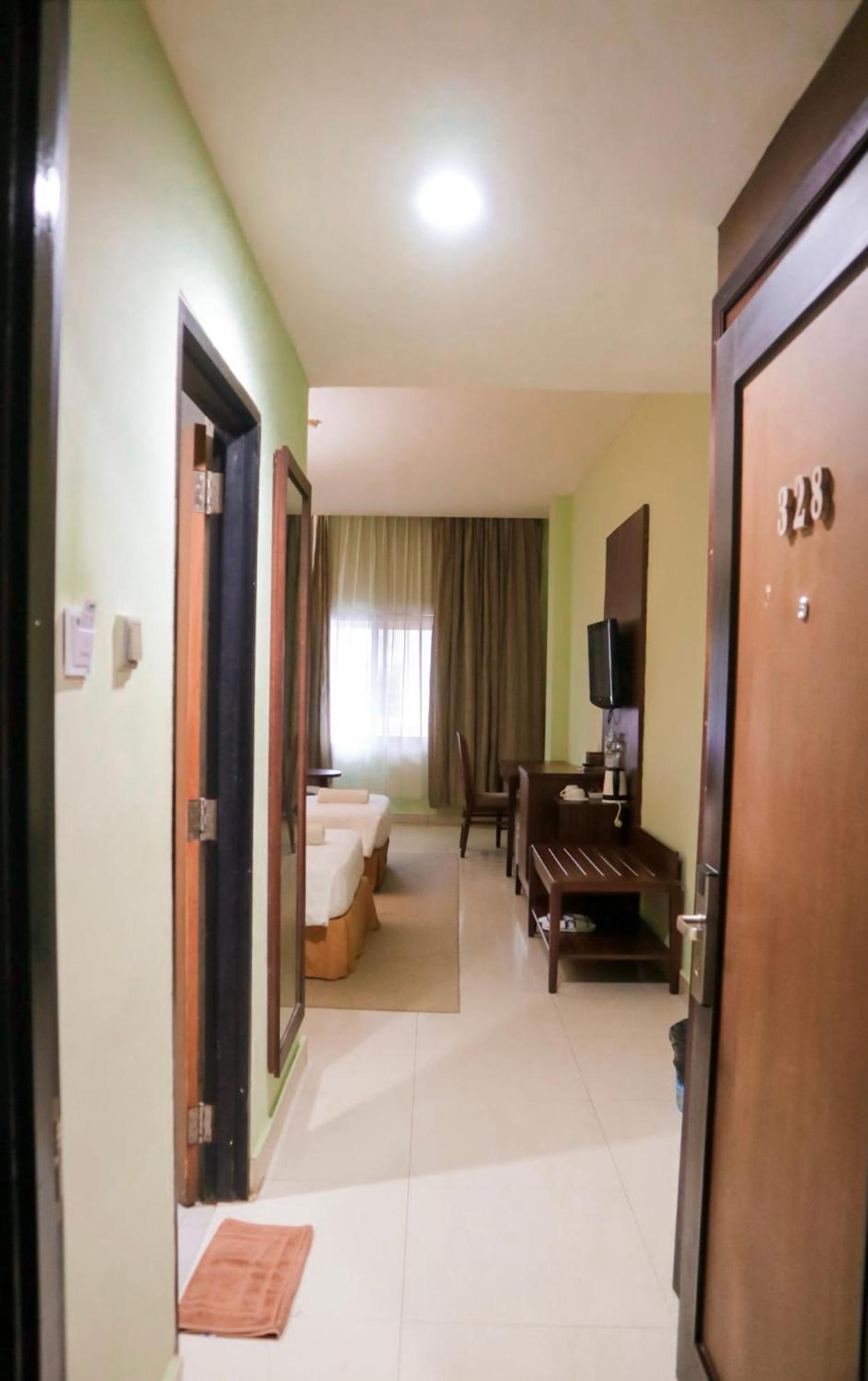 Hotel Mariat Sorong Ngoại thất bức ảnh