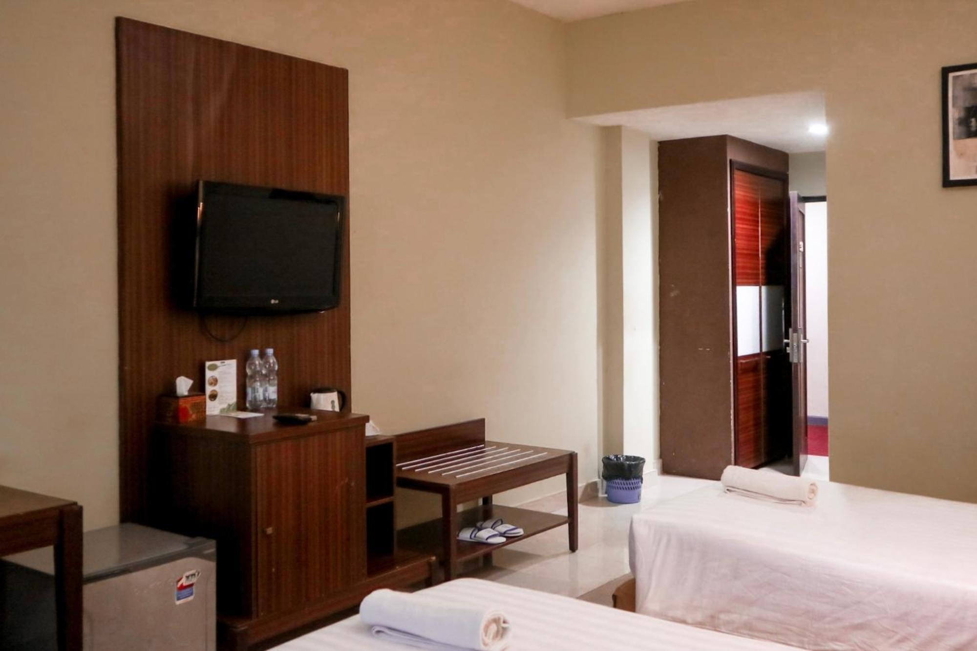 Hotel Mariat Sorong Ngoại thất bức ảnh